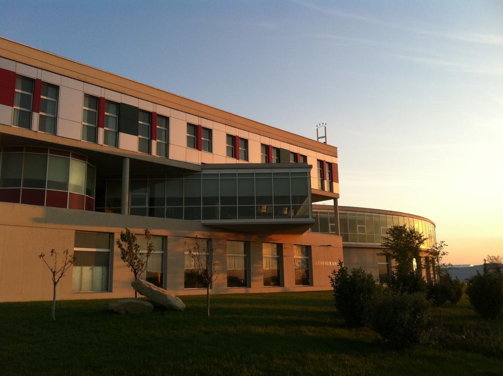Hotel Sekia Ejea De Los Caballeros Εξωτερικό φωτογραφία